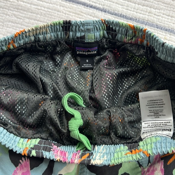 Patagonia baggies men size small. Two pairs - Picture 3 of 5